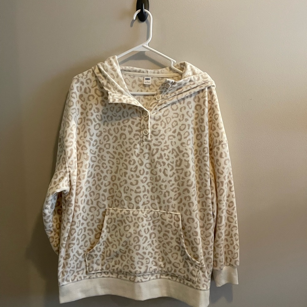 Size L Old Navy Tan and White Cheetah Print Fleece Sweatshirt